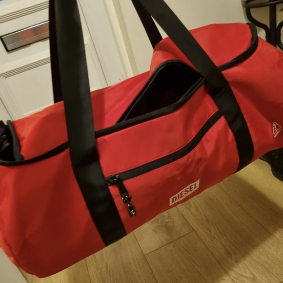 Diesel Men’s Duffle Bag Duffle Gym Bag travel sport holiday weekend travel bag - Picture 13 of 14